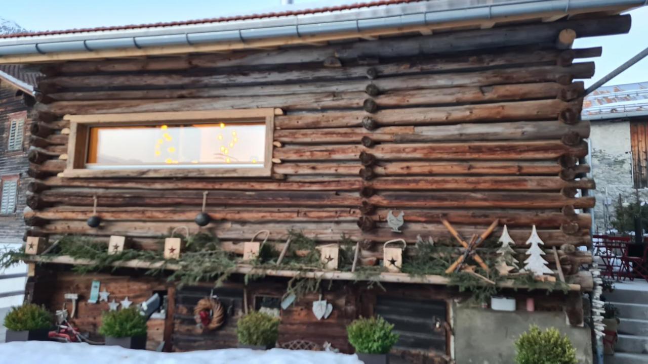 Chesa Prema Bed & Breakfast - Restaurant Disentis Buitenkant foto