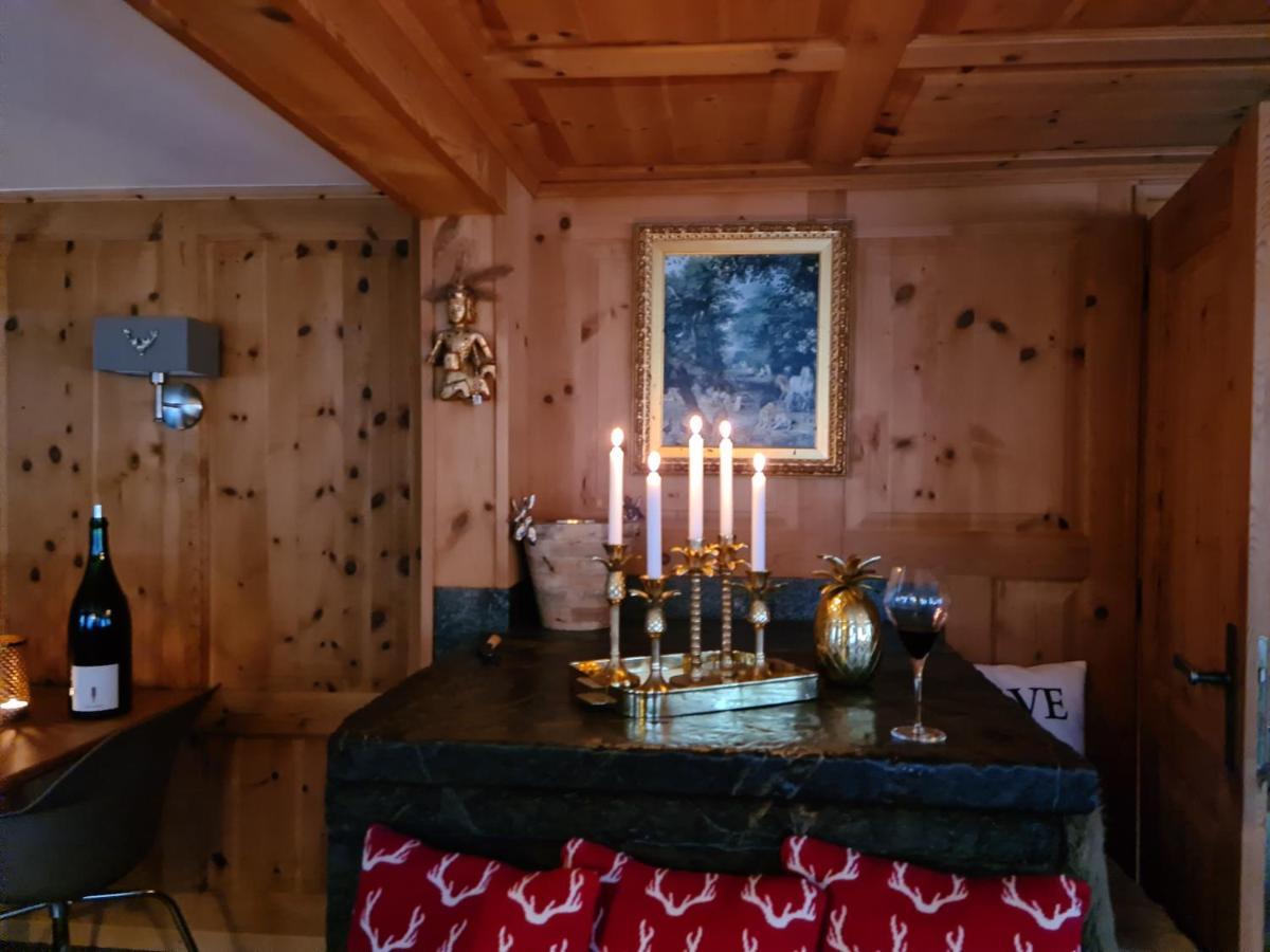 Chesa Prema Bed & Breakfast - Restaurant Disentis Buitenkant foto