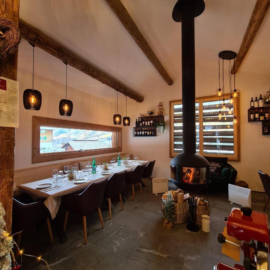Chesa Prema Bed & Breakfast - Restaurant Disentis Buitenkant foto